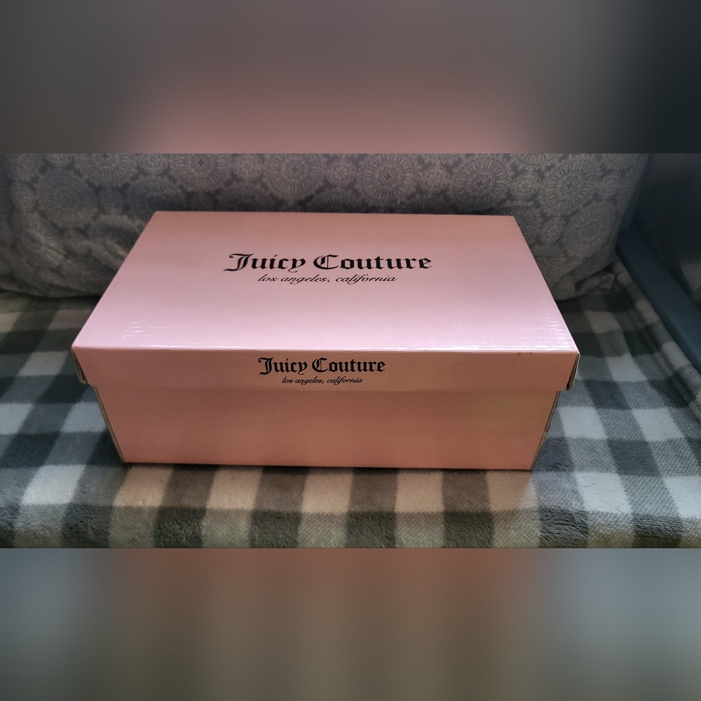 Juicy Contour Fuzzy Slides With Strap - image 7